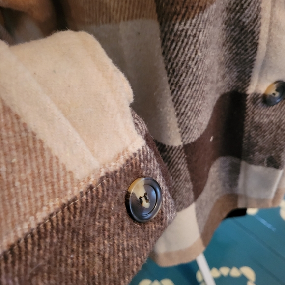 Womens Shacket - Picture 8 of 10